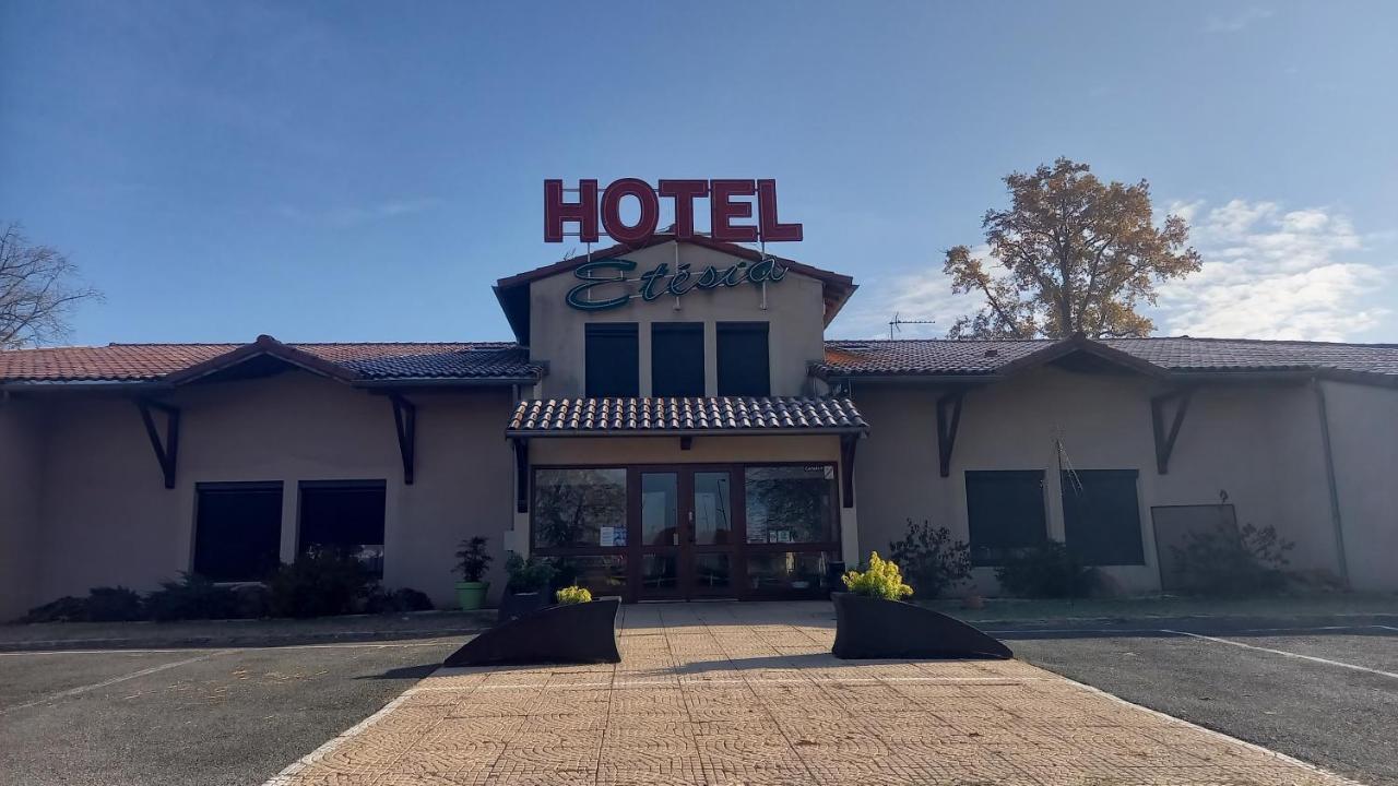 Etesia Hotel Feurs Exterior foto