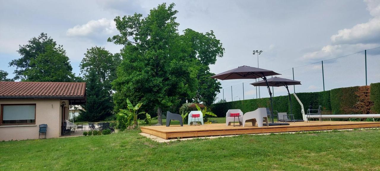 Etesia Hotel Feurs Exterior foto